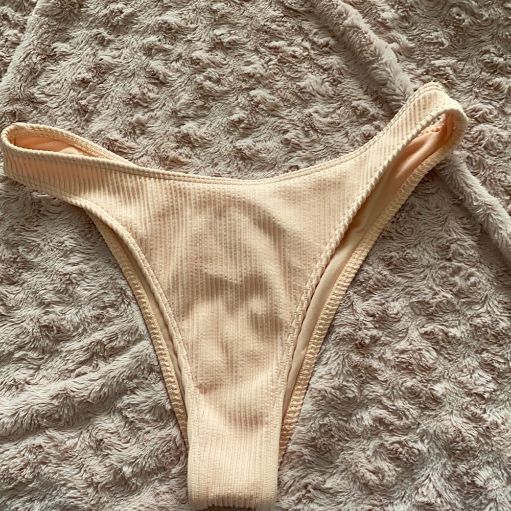 Ribbed high leg bikini bottom